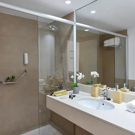 Broncemar By Interhome
